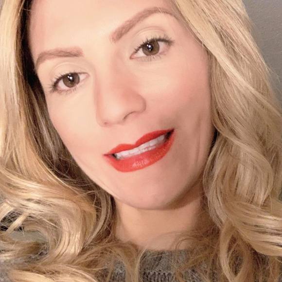 Meet your Posher, Sandra - Picture 1 of 1